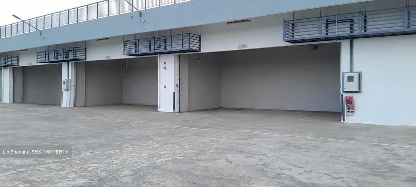 Carros Centre (D25), Factory #623027441